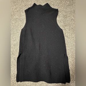 SOLD Size S knit mock neck tunic